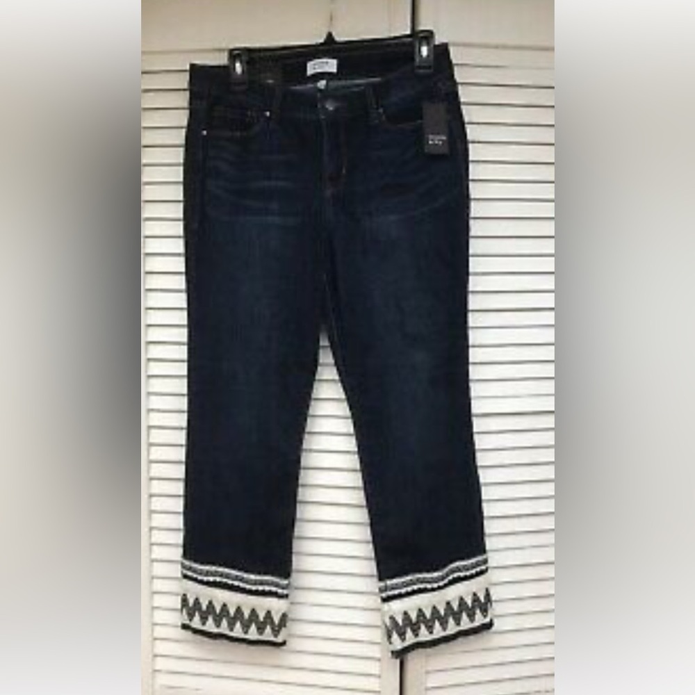 Crown and Ivy Tribal print trim jeans🤍